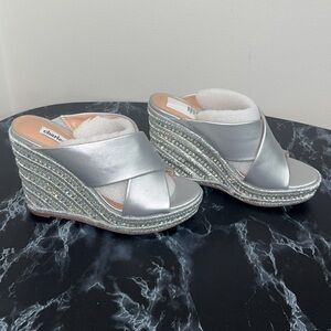 Charles David Cate Metallic Espadrille Wedge Silver Rhinestones Sandals Sz 8 NEW